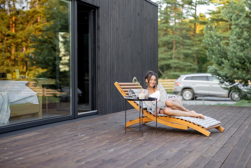 Opće upute za čišćenje i održavanje drvenih i kompozitnih vanjskih podnih obloga